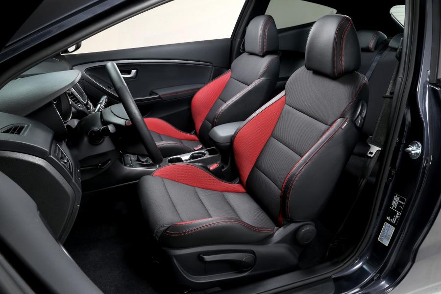  Hyundai i30 3-Door Turbo 2015 года  (фото 21 из 24)